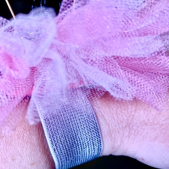 Really Cute Handsfree Bobby Pin Holder | Perfect for recitals, cheer, Dance - Picture 3 of 3